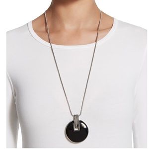 NWOT Chico’s Reversible Yalina Pendant Necklace